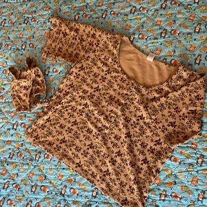 Kate Quinn scoop neck henley tee